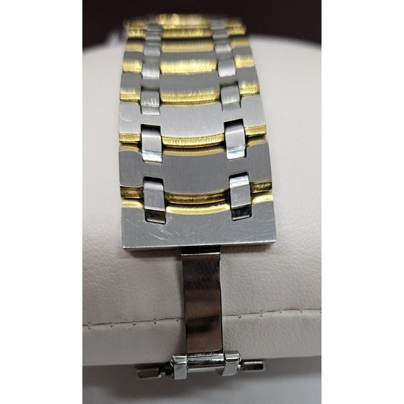 Wittnauer Montserrat Swiss Made Watch With 8 Diamonds And Sapphire Crystal - Picture 5 of 16